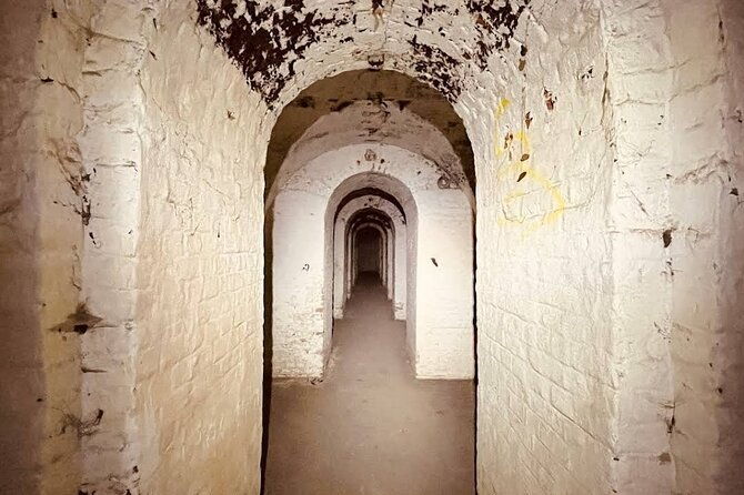 abandoned-fort-draculas-grave-and-mogosoaia-palace-private