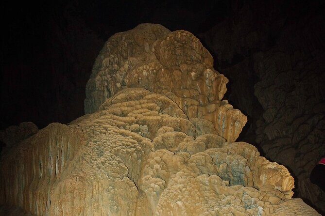 Abandoned Valley , Golden Cave and E Cave 1 Day Trek - Satisfying the Appetite: Vietnamese BBQ and Local Flavors