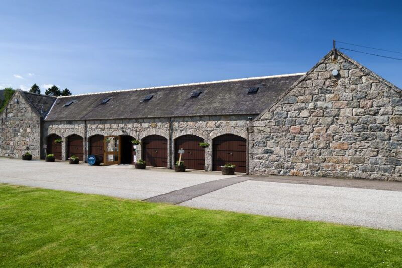 aberdeen-shire-castle-distillery-private-group-day-tour