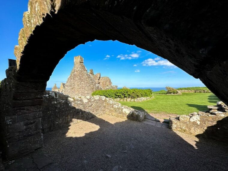 aberdeen-shire-castle-distillery-private-group-day-tour