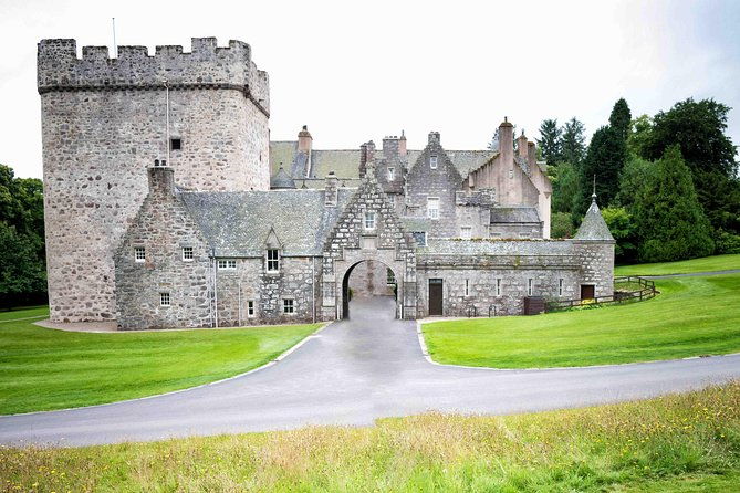 aberdeenshire-private-half-day-castle-historic-building-tour
