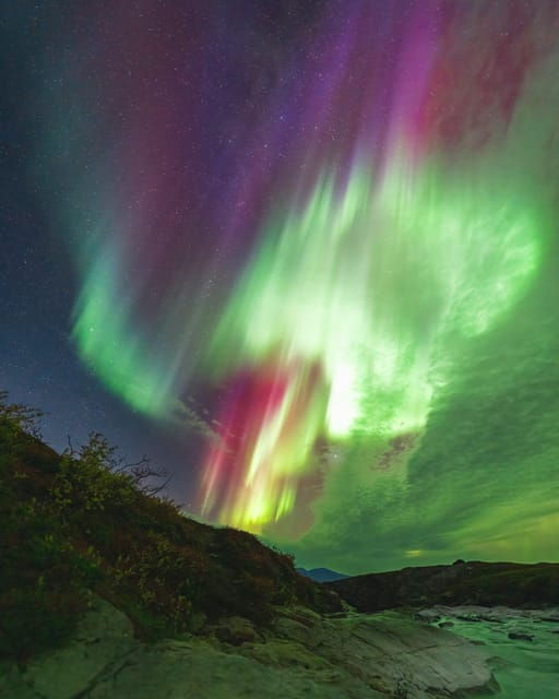 abisko-aurora-car-chasing-tour-with-photographer