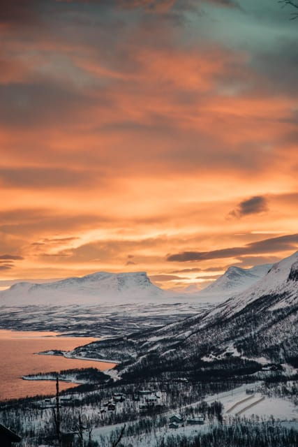 abisko-photo-hike-with-professional-photographer