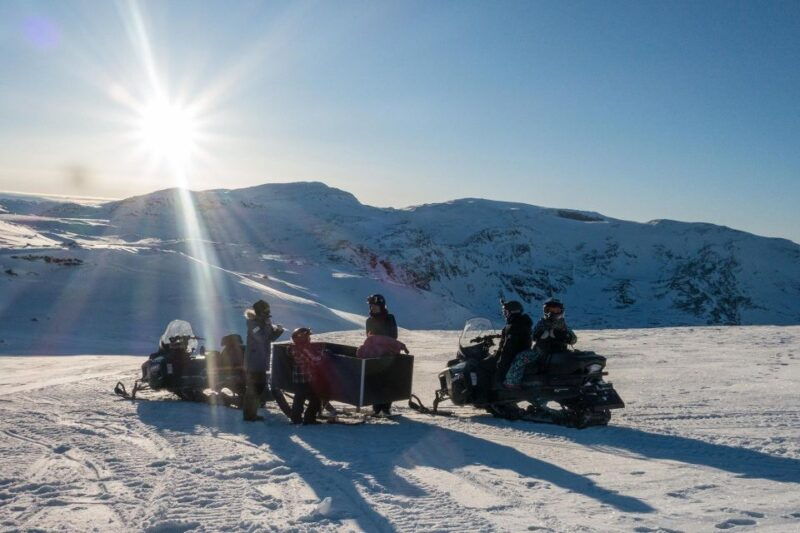 abisko-snowmobile-sled-expedition-with-snack-and-hot-drink