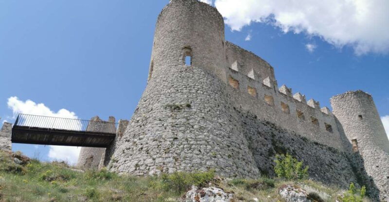 abruzzo-of-ladyhawke-summer-version