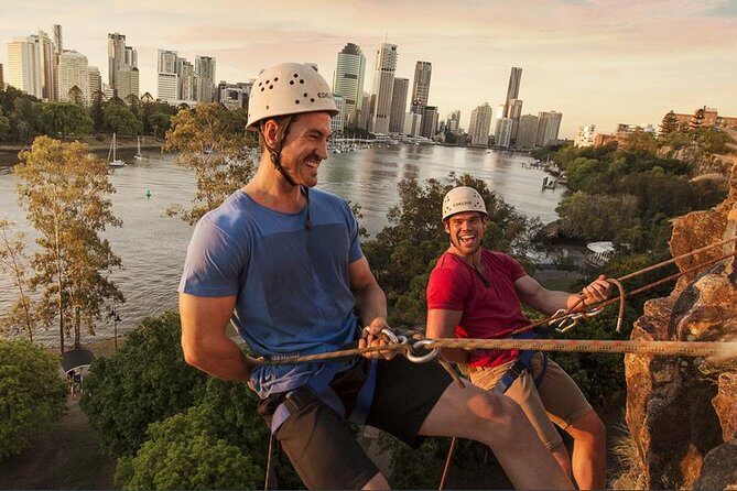 Abseiling the Kangaroo Point Cliffs in Brisbane - The Experience in Detail
