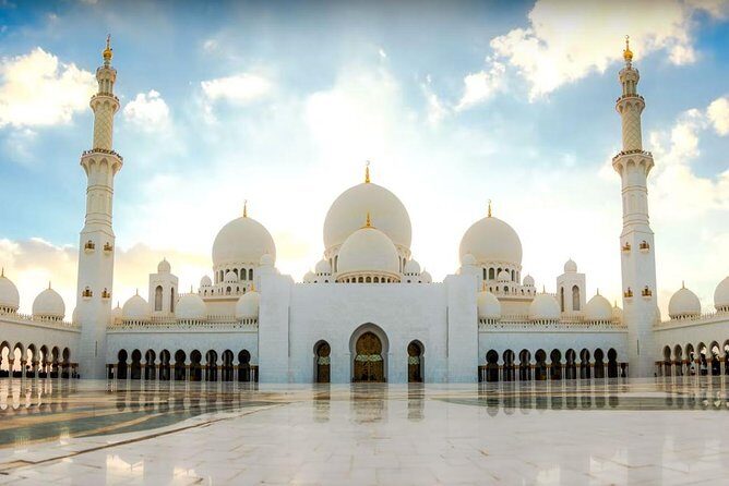 Abu Dhabi City Tour - A Detailed Look at the Abu Dhabi City Tour