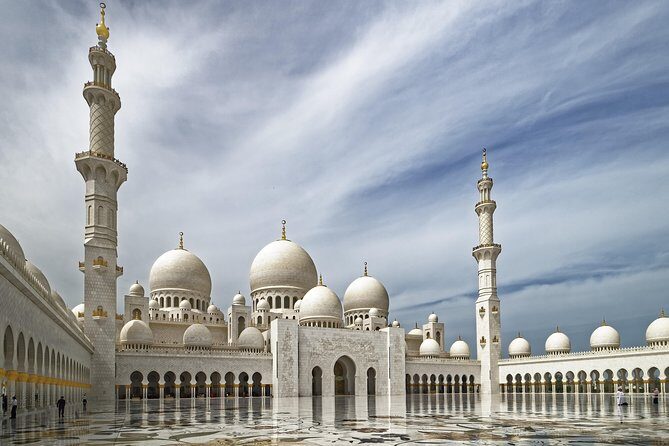 Abu Dhabi City Tour in Full Day Sharing Basis from Dubai - The Sum Up
