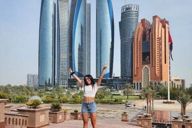 Abu Dhabi City Tour of Grand Mosque, Palace, Louvre, and Ferrari - An Honest Breakdown of the Abu Dhabi Tour