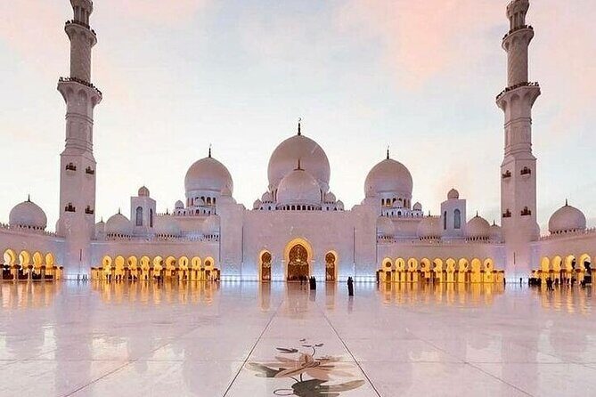Abu Dhabi City Tour :Qasr Al Watan, Emirates Palace, Mosque - Key Points