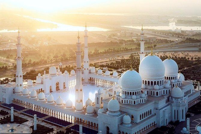 Abu Dhabi City Tour with Ferrari Park - The Sum Up
