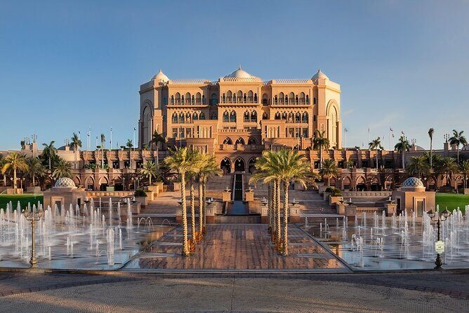 Abu Dhabi City Tour with Warner Bros. Park - FAQ