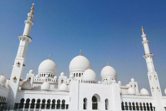 Abu Dhabi Day tour with Sheikh Zayed Grand mosque - FAQs