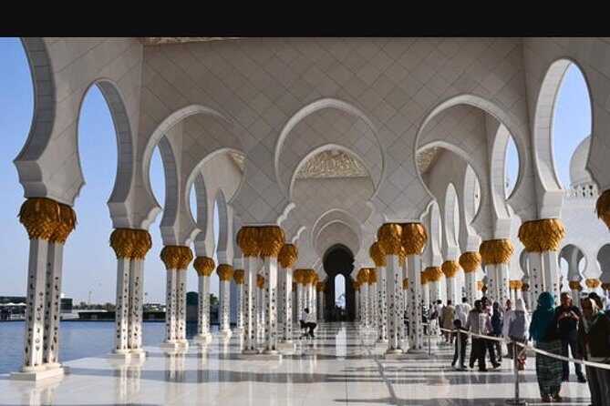 Abu Dhabi Day Trip with Grand Mosque and louvre Abu Dhabi - FAQ
