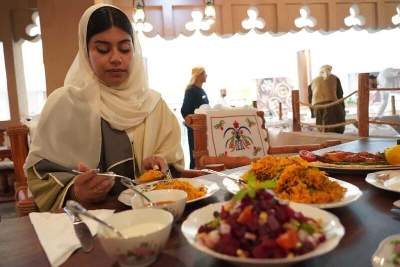 Abu Dhabi: Ethnic Emirati Dining Experience - Key Points