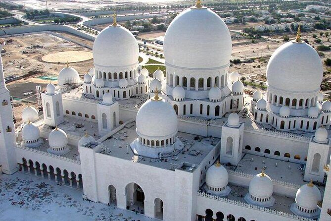 Abu Dhabi Grand Mosque, Etihad Towers & Royal Palace Visit from Dubai - Who Should Consider This Tour?