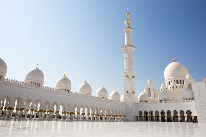 Abu Dhabi Grand Mosque Tour and Louvre Museum Visit from Dubai - FAQ