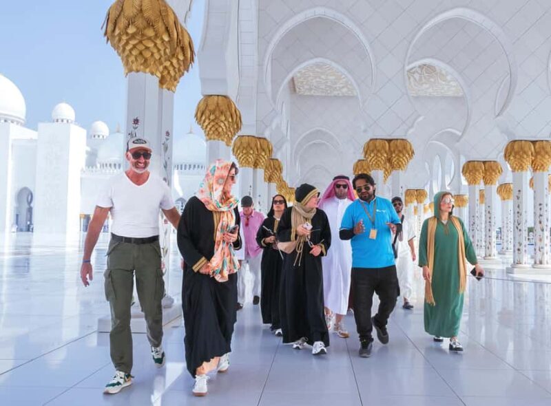 Abu Dhabi: Guided Walking Tour at Sheikh Zayed Grand Mosque - Key Points