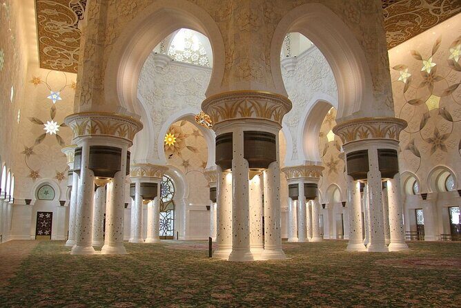 Abu Dhabi Highlights Day Trip from Dubai - An In-Depth Look at the Abu Dhabi Highlights Day Trip