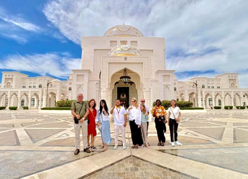 Abu Dhabi: Inside Qasr Al Watan Walking Tour - Exploring Qasr Al Watan: Architecture and Grandeur