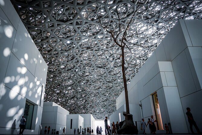 Abu Dhabi Mosque and Louvre Museum with Lunch from Dubai - Exploring the Sheikh Zayed Grand Mosque
