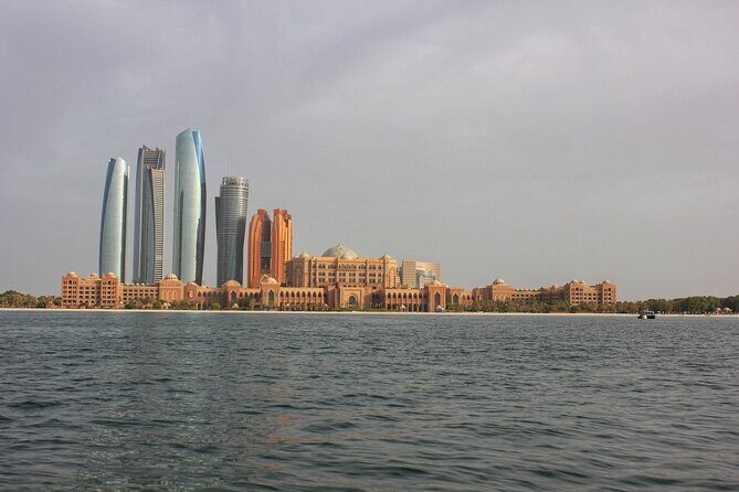 Abu Dhabi Private City Tour with Pick up Dubai And Abu Dhabi - FAQs