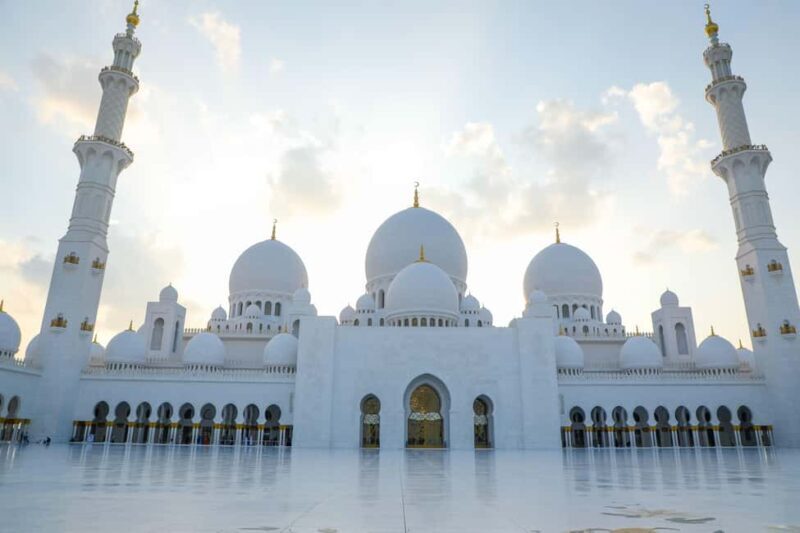 Abu Dhabi: Professional Photoshoot at Sheikh Zayed Mosque - Authentic Insights from Reviews