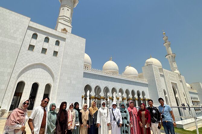 Abu Dhabi Sheikh Zayed Grand Mosque Tour with Ferrari world - Who Will Love This Tour?