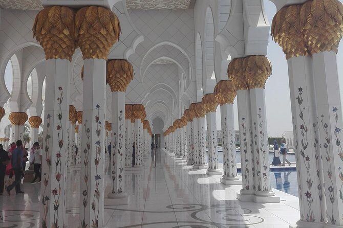 Abu Dhabi Tour with Sheikh Zayed Grand Mosque from Dubai - Key Points