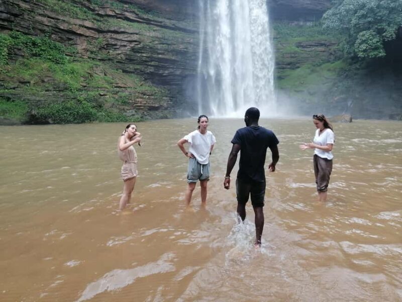Accra: Aburi Botanical Gardens and Waterfalls Private Tour - Key Points