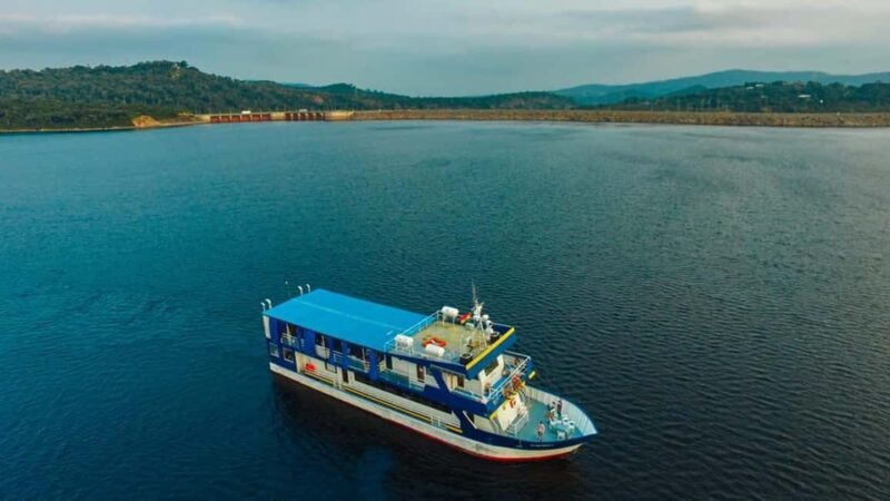 Accra: Dodi Island Cruise and Lunch - An Authentic Ghanaian Escape on Lake Volta