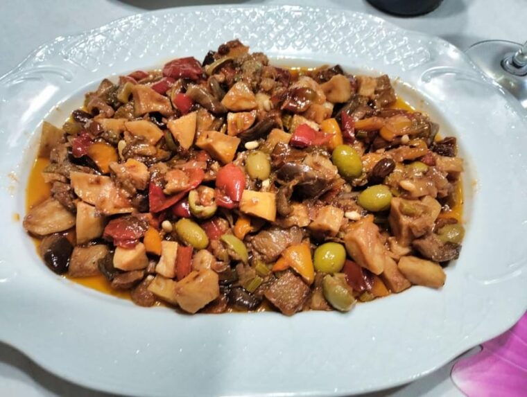 acireale-at-giusys-house-for-a-real-home-made-sicilian