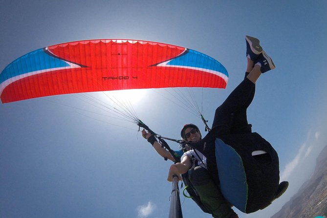 acrobatic-paragliding-tandem-flight-in-tenerife-south