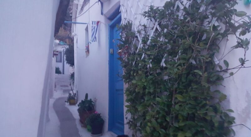 Acropolis, Parthenon and Plaka Guided tour with entrances - Visiting Monastiraki and Psirri