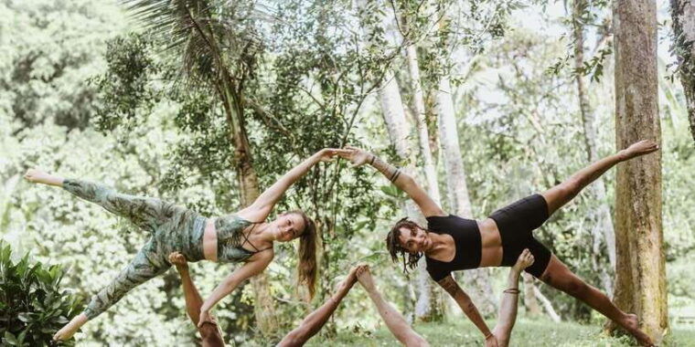acroyoga-class