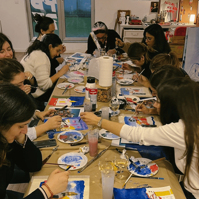 acrylic-painting-workshop-amazing-group-experience-in-porto