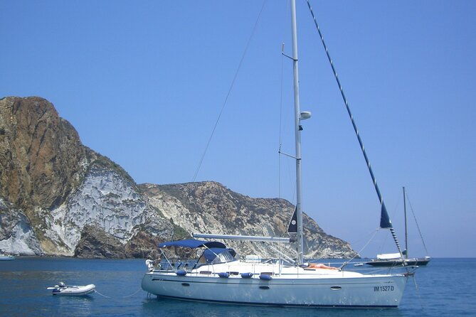 activities-on-the-amalfi-coast-with-a-sailing-boat