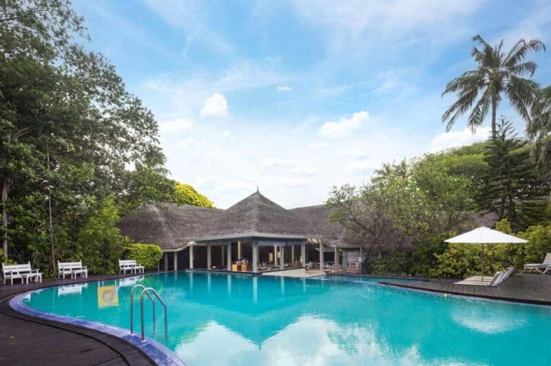 Adaaran Hudhuranfushi Resort Day Visit with Lunch - The Infinity Pool
