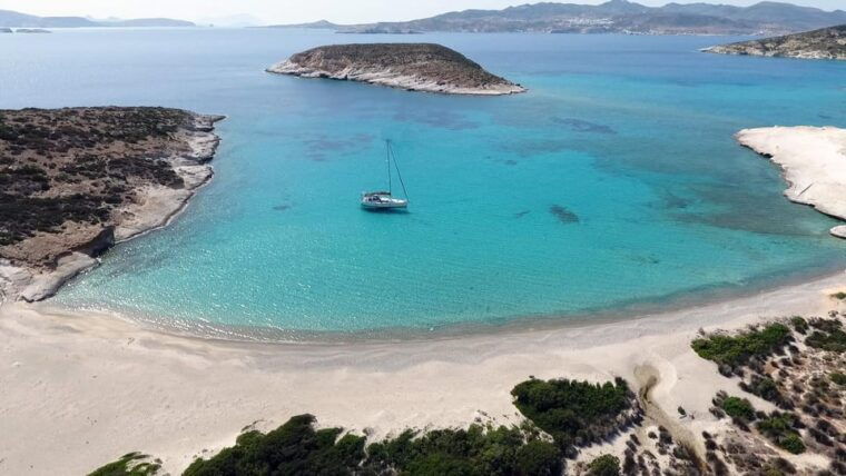 adamantas-full-day-milos-poliegos-boat-tour-with-meals
