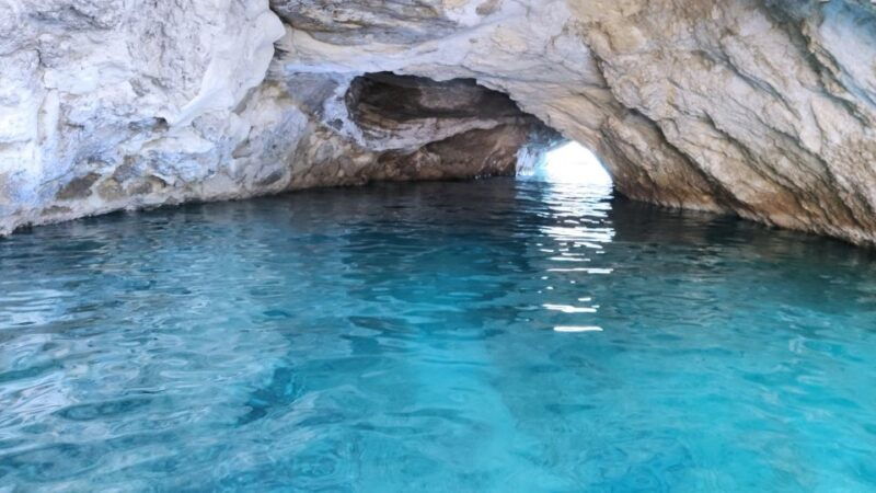 adamantas-kleftiko-sailing-cruise-with-meal-and-swim-stops