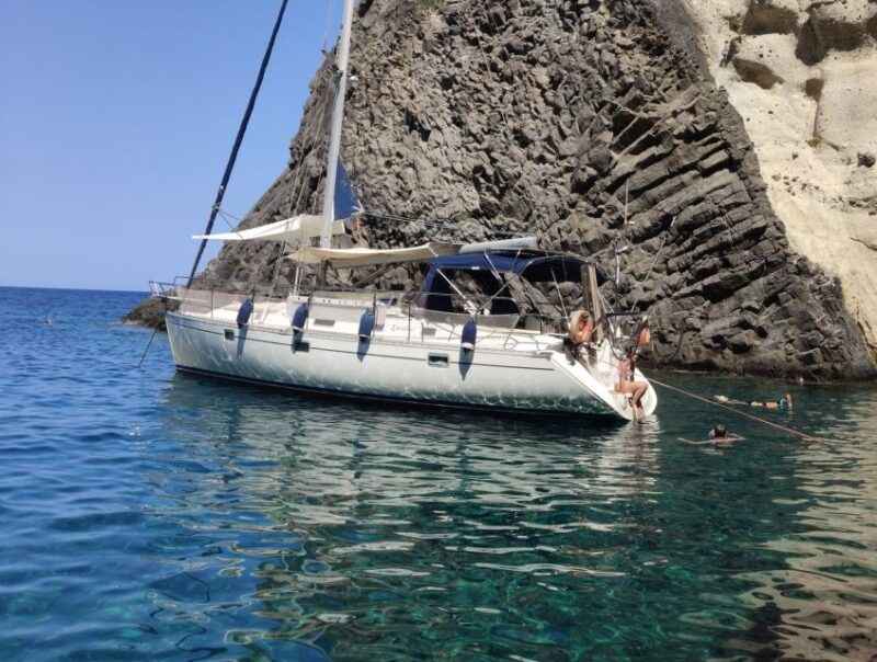 adamantas-kleftiko-sailing-cruise-with-meal-and-swim-stops