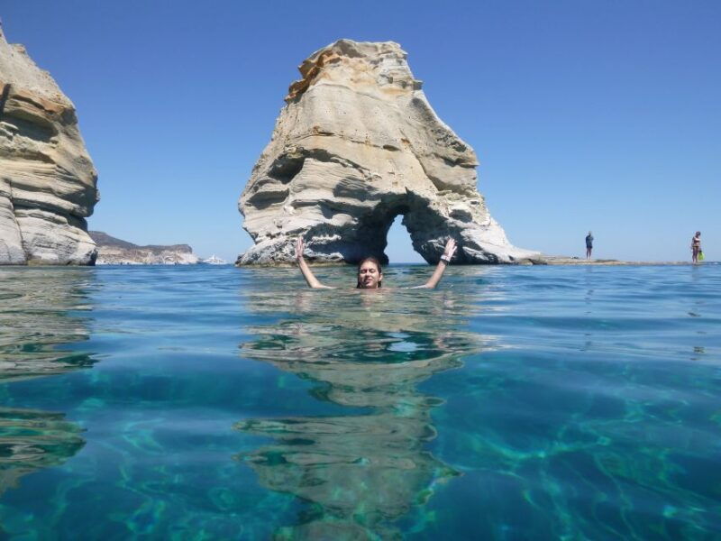 adamantas-milos-sightseeing-sailboat-cruise