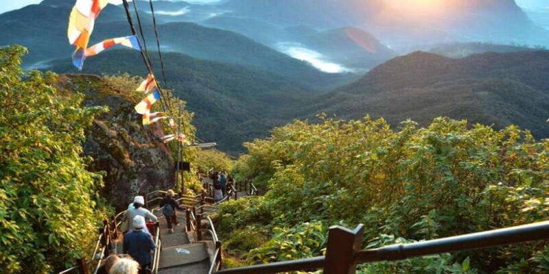 adams-peak-overnight-private-trek-through-peak-wilderness