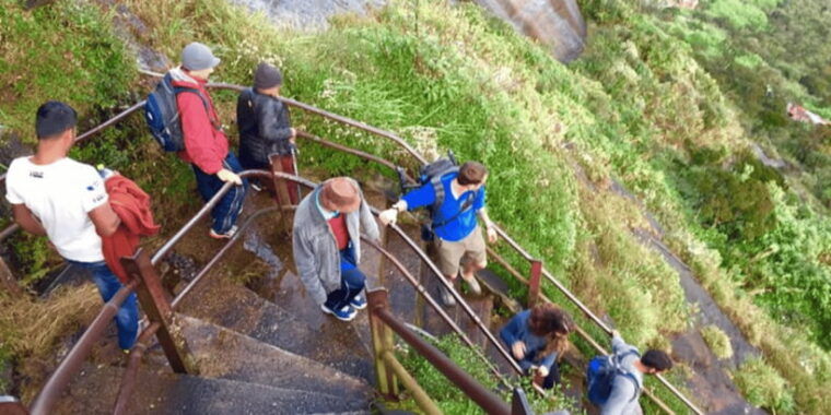 adams-peak-overnight-private-trek-through-peak-wilderness
