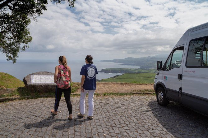 adapted-van-tour-furnas-full-day
