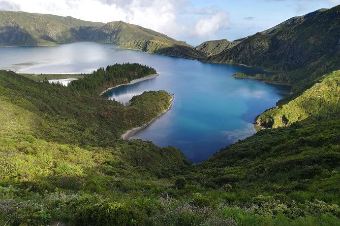 adapted-van-tour-lagoa-do-fogo-half-day