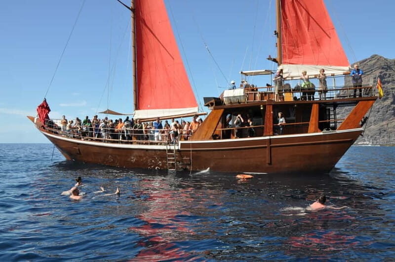 Adeje Classic Schooner: Whales, lunch & Los Gigantes Cliffs - The Onboard Lunch Experience