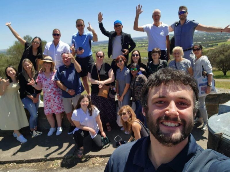 Adelaide: Barossa Premium Wine Tasting tour & Winery Lunch - Guides & Group Atmosphere
