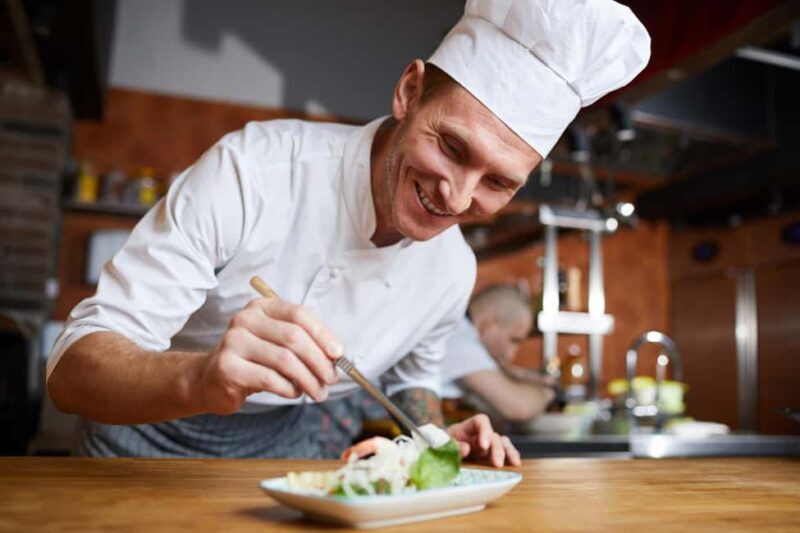 Adelaide Hills: Luxury Villa and Wine Tour Package - Transportation and Group Size