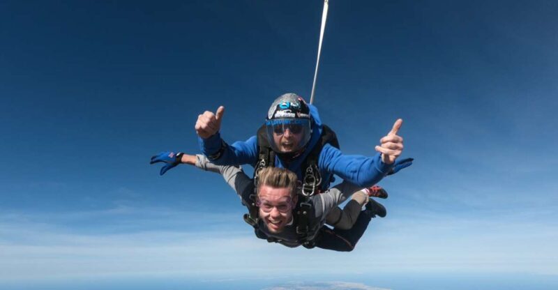 Adelaide: Tandem Skydiving over Lake Alexandrina - Key Points